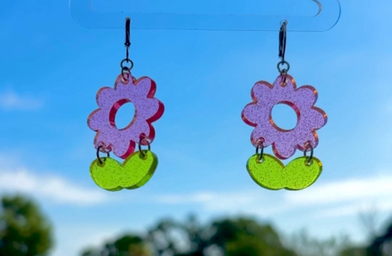 Daisy bloom earrings