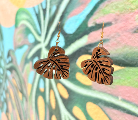 “Walnut wood Monstera” earring